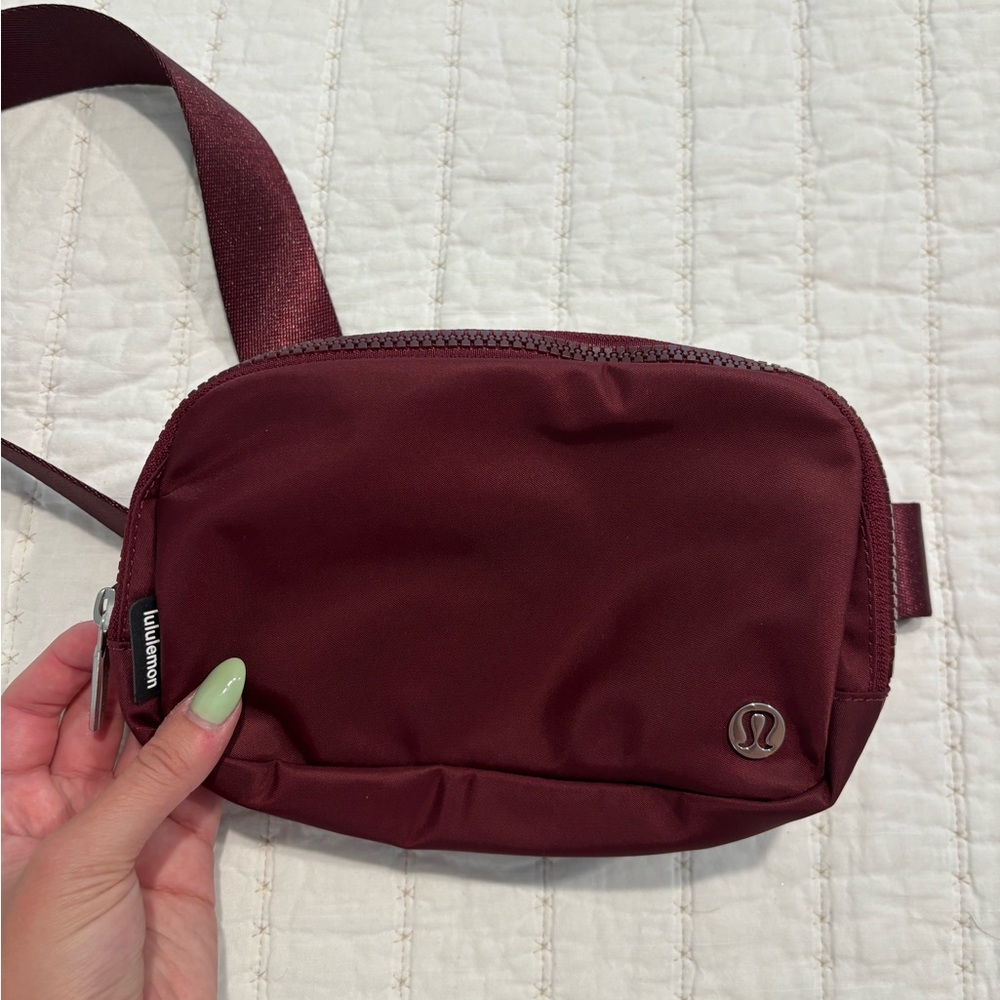 Lululemon Everywhere Belt Bag 1L